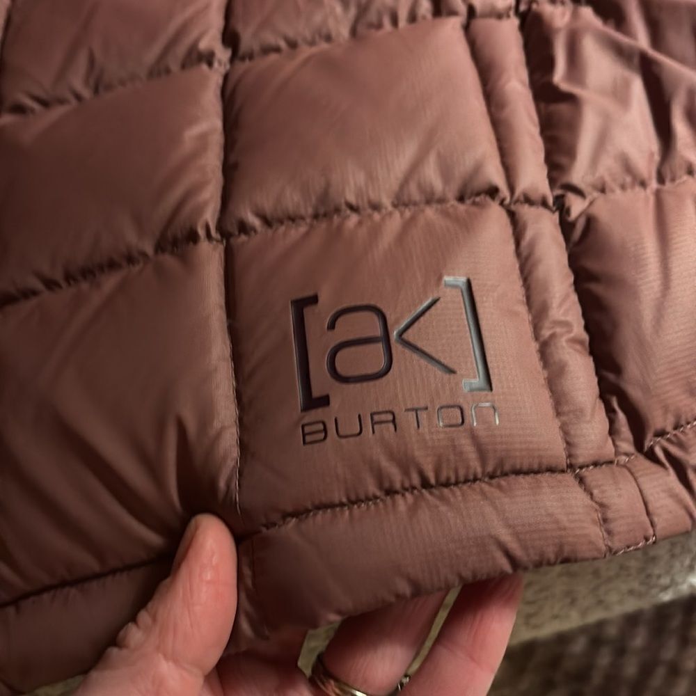 AK Burton Rose Down quilted Vest like new - Picture 10 of 16